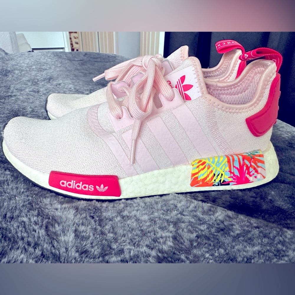 Adidas NMD R1 pink tropical women’s 8